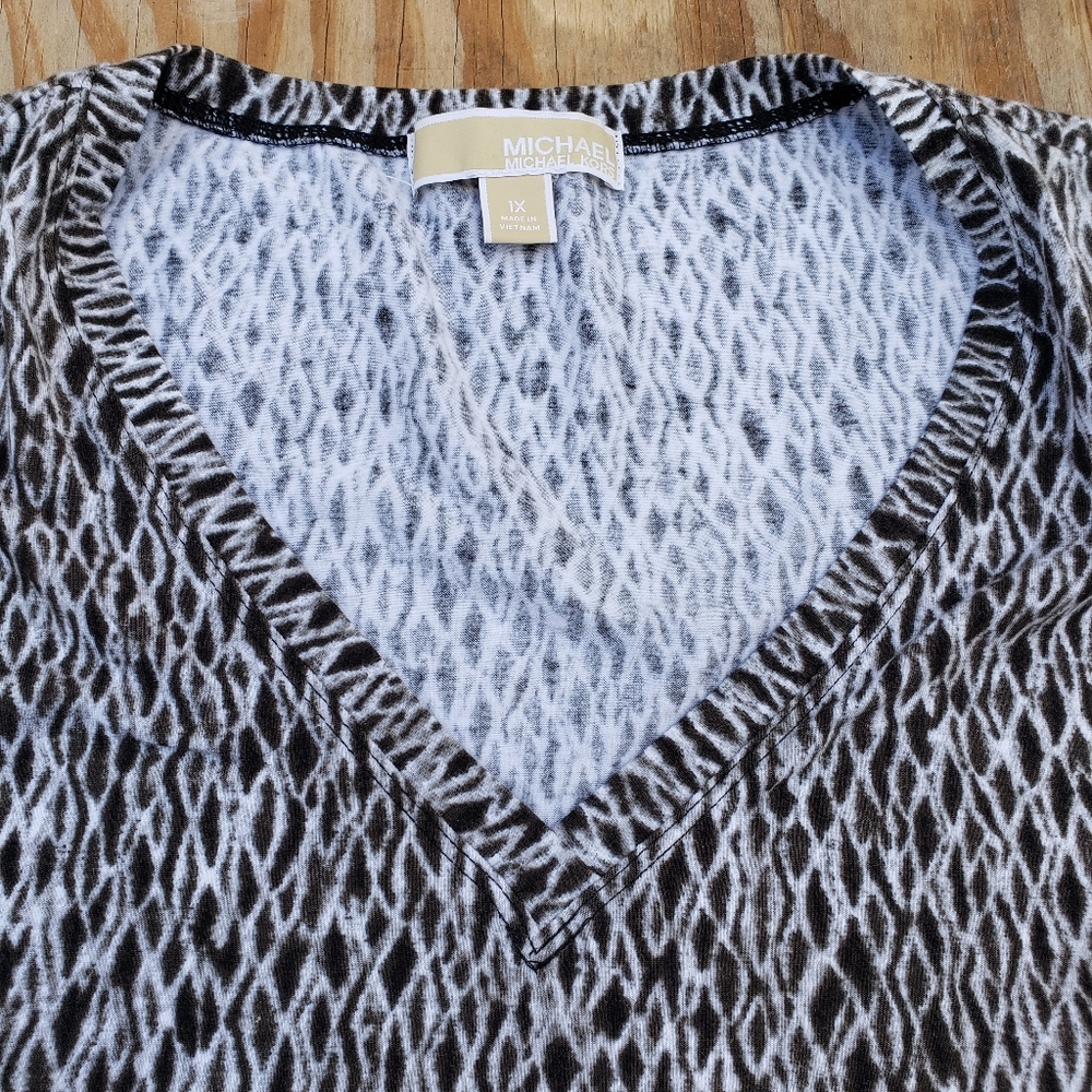 Michael Kors Shortsleeve T-Shirt - Picture 3 of 3